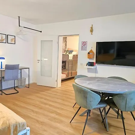 Apartamento Urban Jungle Riesiger Balkon Parken Arbeitsplatz *