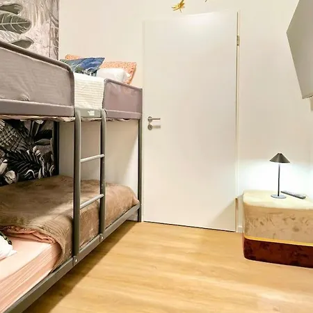 Urban Jungle Riesiger Balkon Parken Arbeitsplatz * 奥芬巴赫