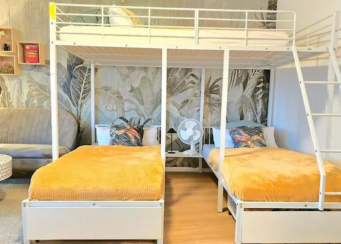 Urban Jungle Riesiger Balkon Parken Arbeitsplatz